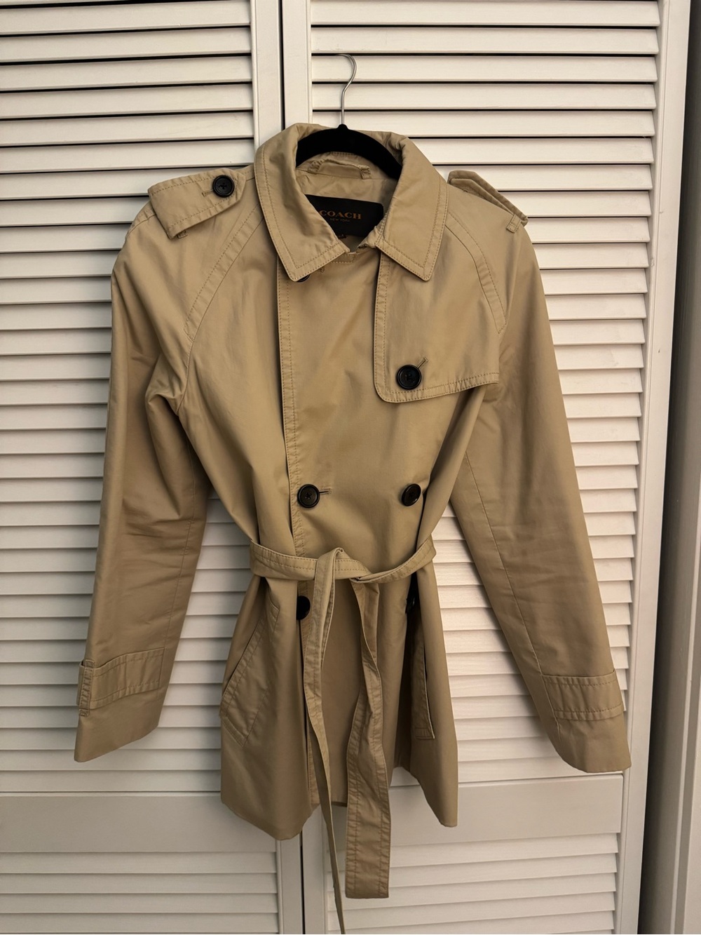 Coach Women’s Short Khaki Double Breasted Belted Trench Coat Size M